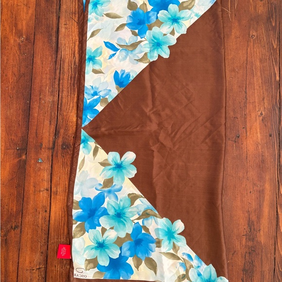 Oscar De La Renta Silk Floral Scarf - Picture 4 of 6